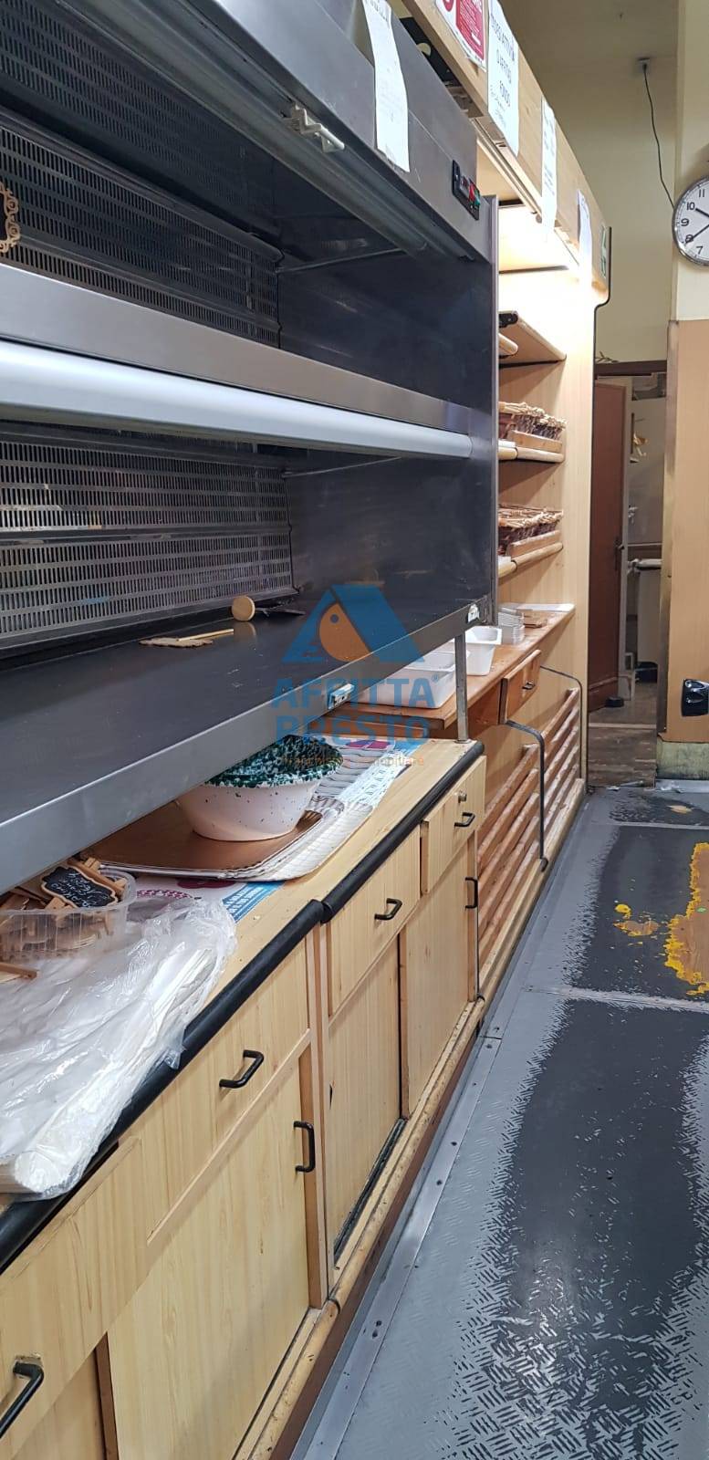 Fondo Commerciale in affitto a Capraia e Limite, Limite sull'Arno