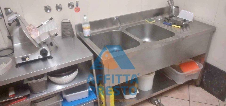 Attivit/licenza in vendita a Montopoli in Val d'Arno, Capanne