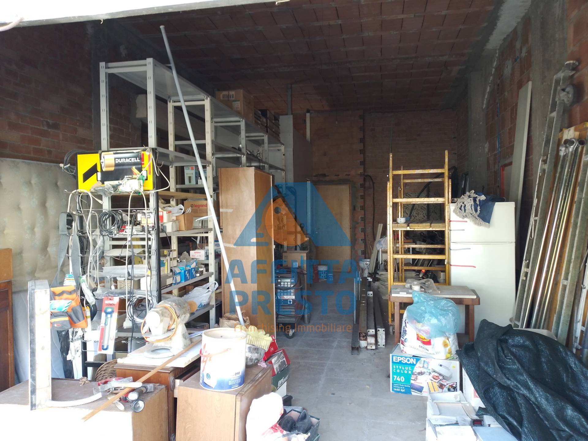 Magazzino in affitto a San Miniato, Scala