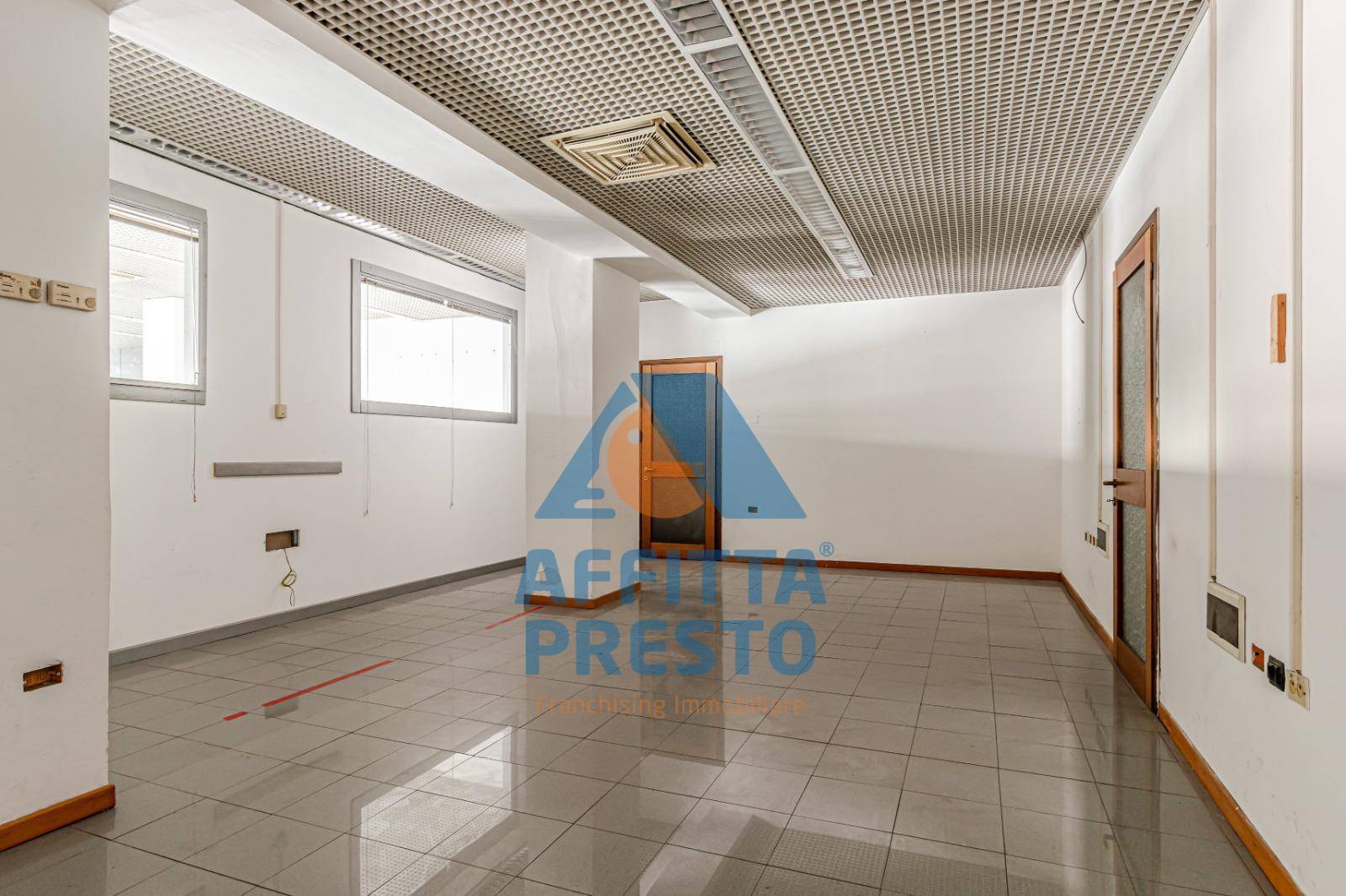 Ufficio in affitto a Santa Croce sull'Arno