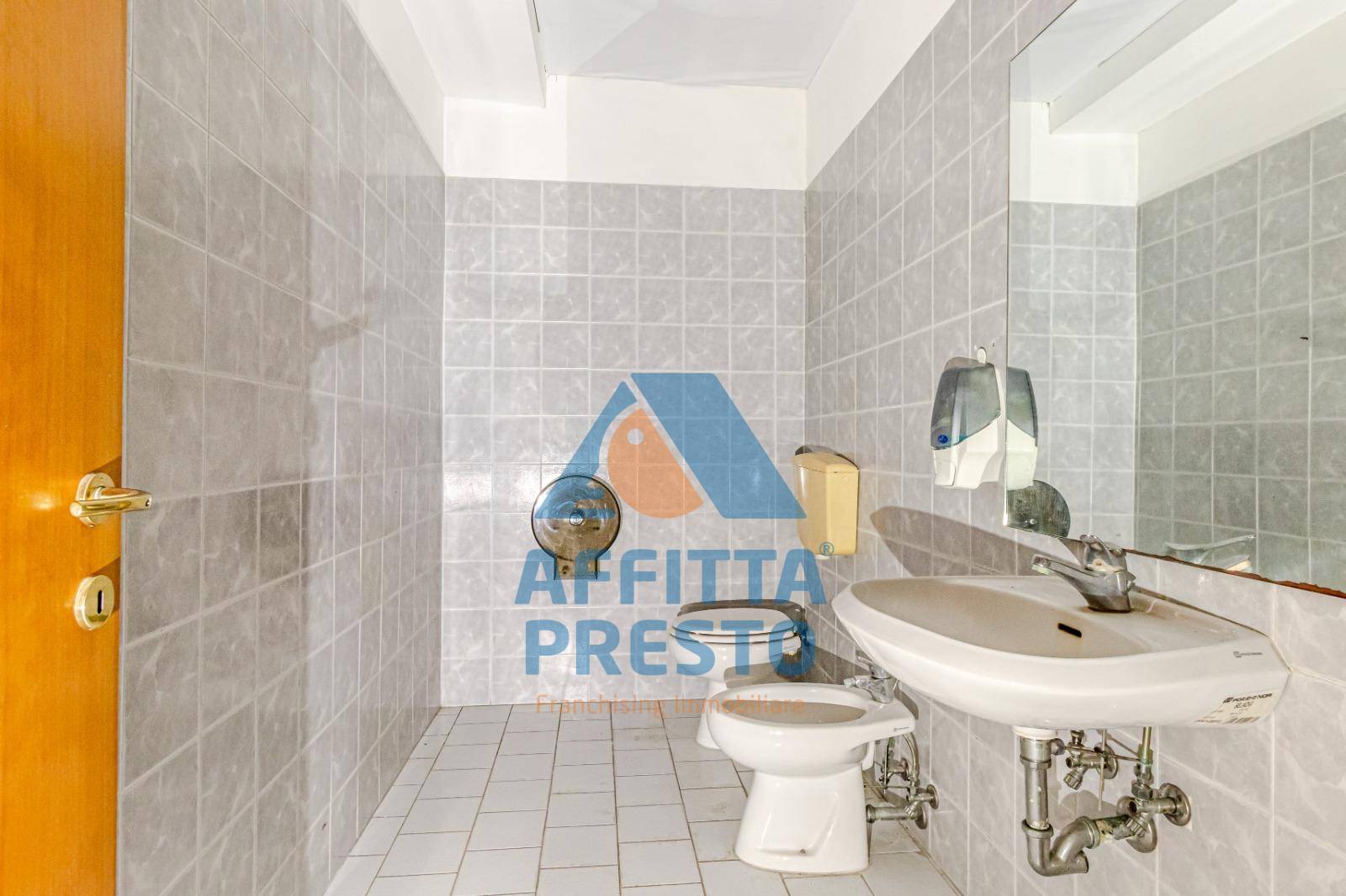 Ufficio in affitto a Santa Croce sull'Arno