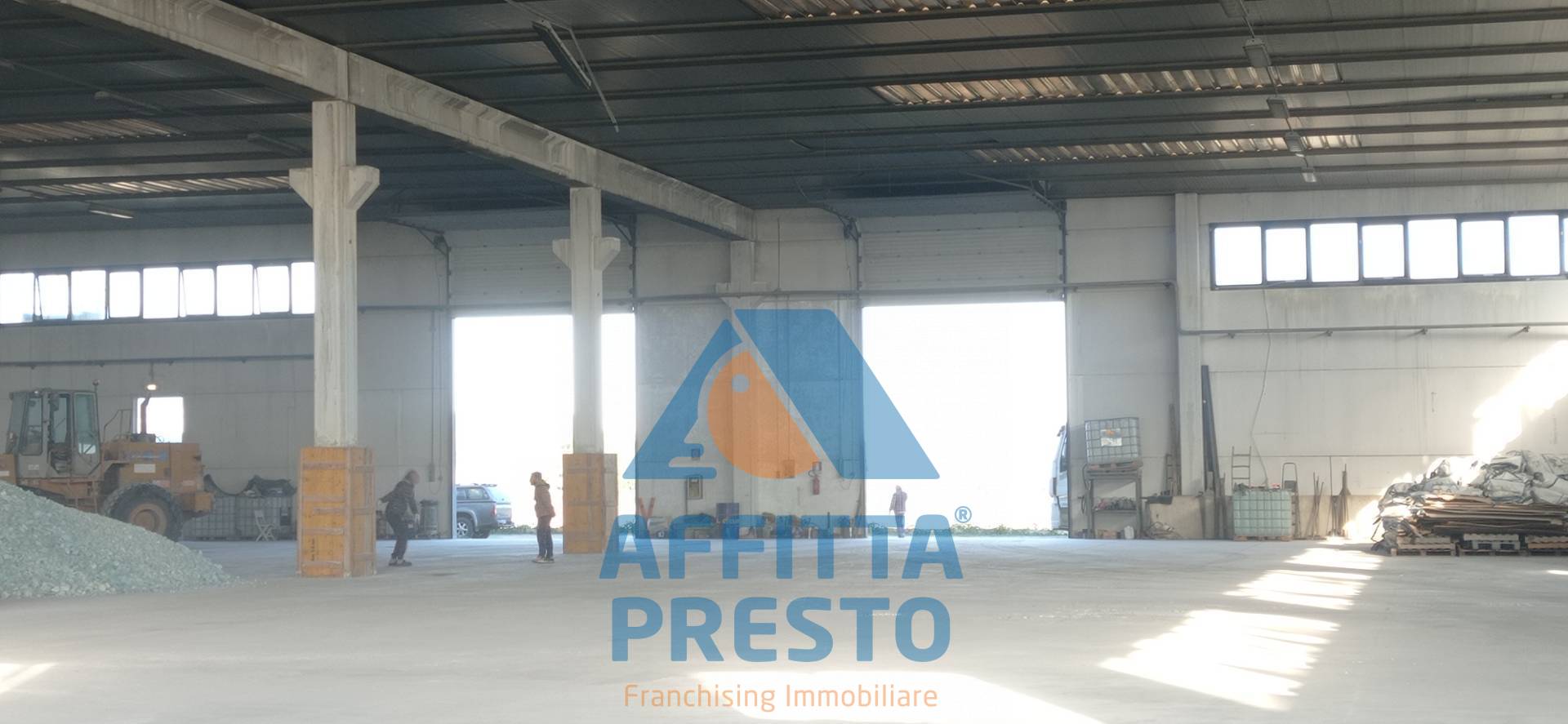 Deposito in affitto a Piombino