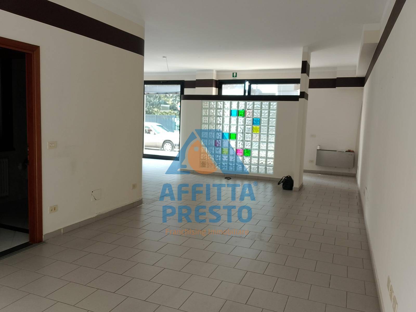 Fondo Commerciale in affitto a Empoli