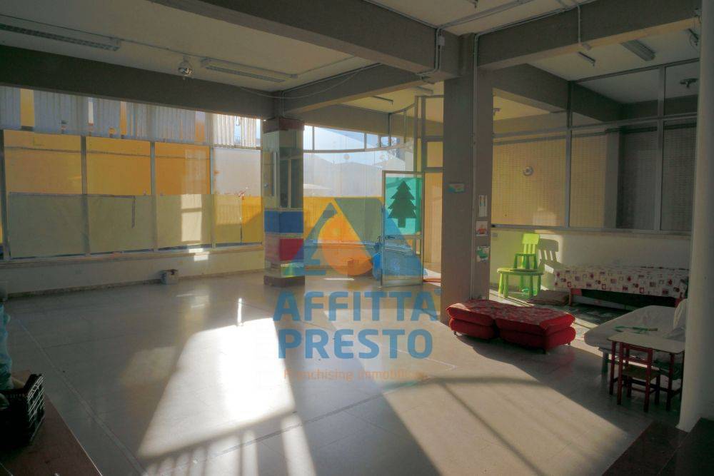Fondo Commerciale in affitto a Lamporecchio