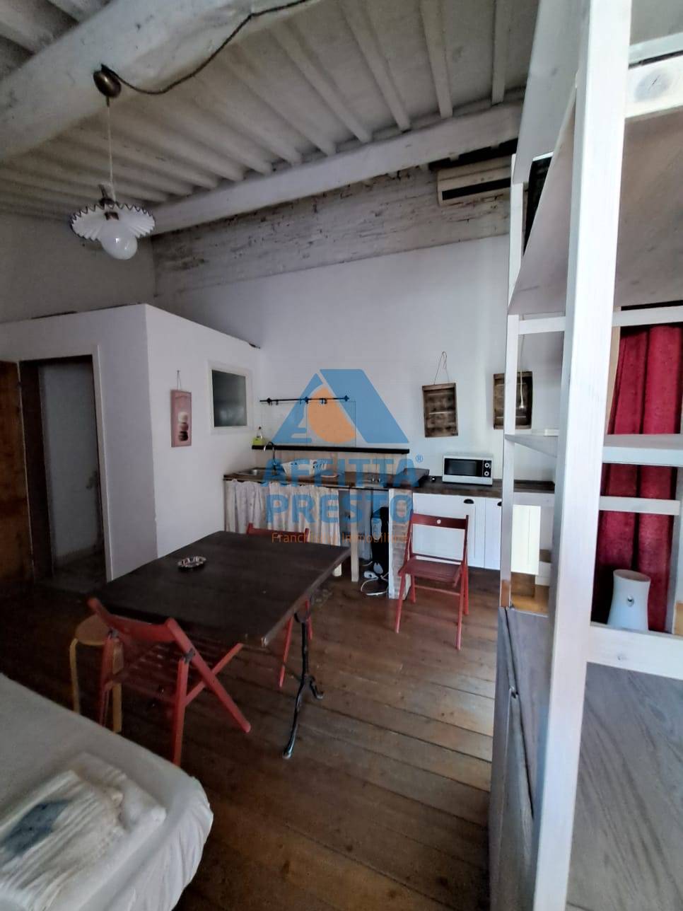 Attico/Mansarda in affitto a Pontedera, Centro