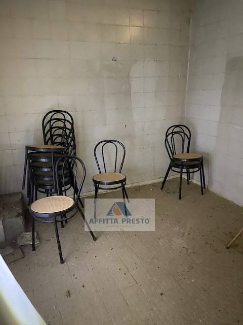 Fondo Commerciale in affitto a Empoli, Centro