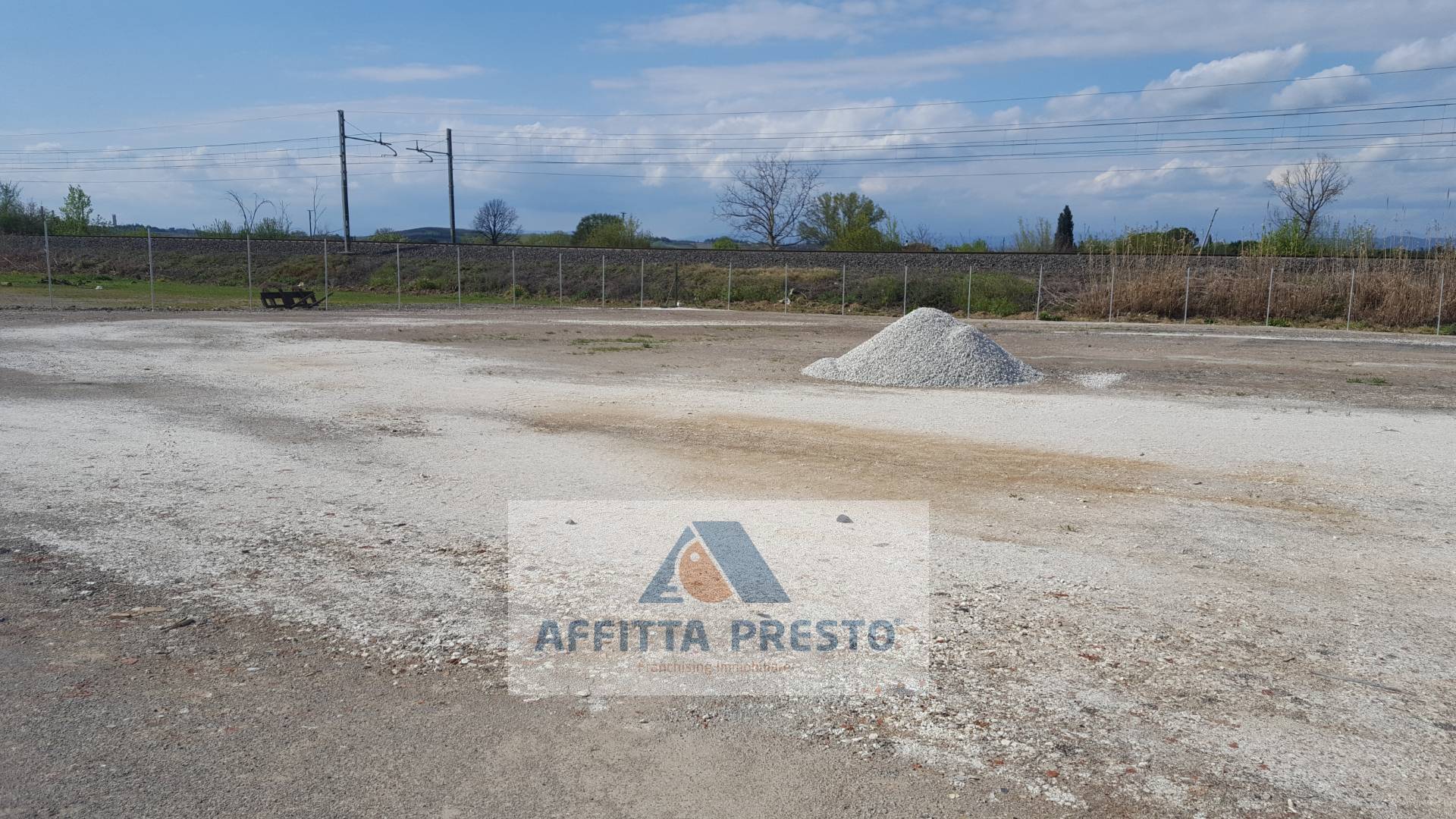 Deposito in affitto a Empoli, Santa Maria