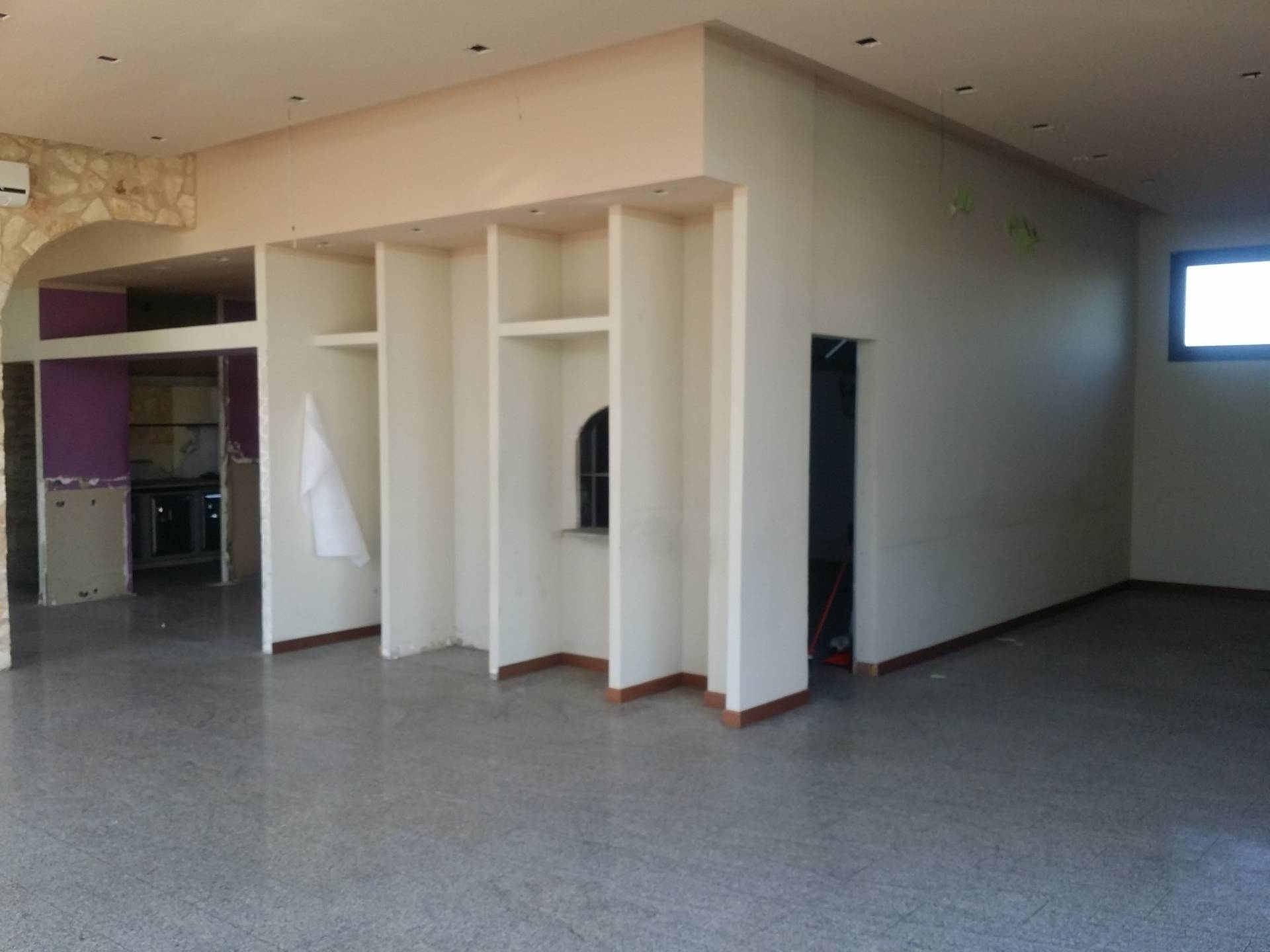 Fondo Commerciale in affitto a Fucecchio