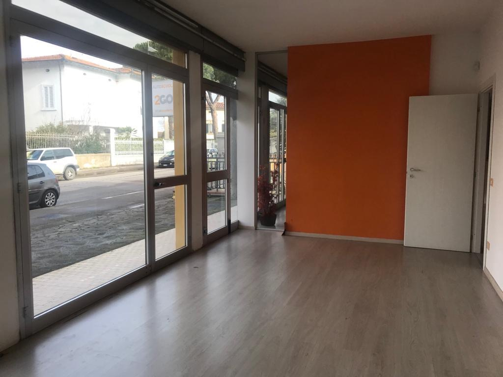 Fondo Commerciale in affitto a Fucecchio