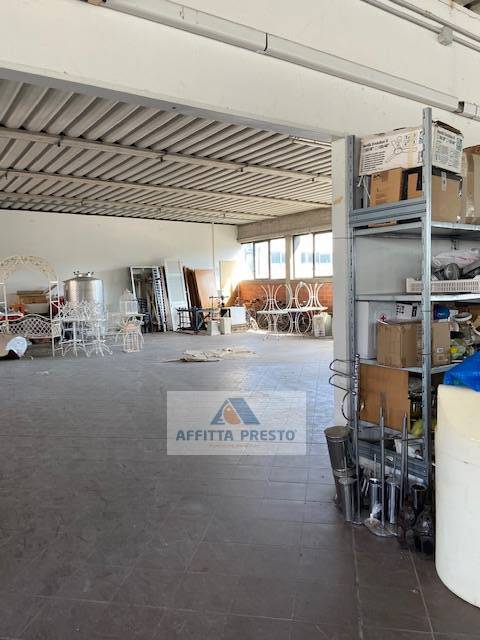 Fondo Artigianale in affitto a Montespertoli
