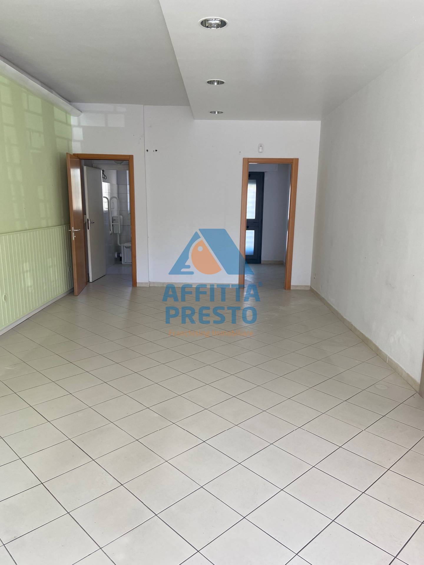 Fondo Commerciale in affitto a Empoli