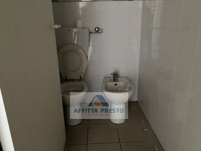 Fondo Artigianale in affitto a Empoli