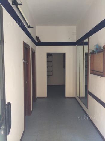 Fondo Commerciale in affitto a Santa Croce sull'Arno