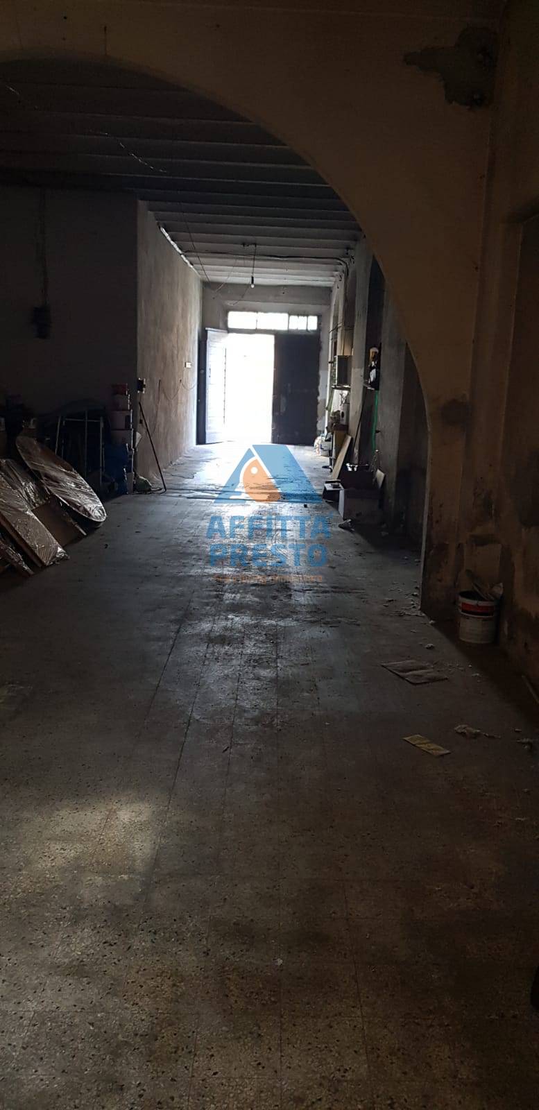 Magazzino in vendita a Empoli, Centro