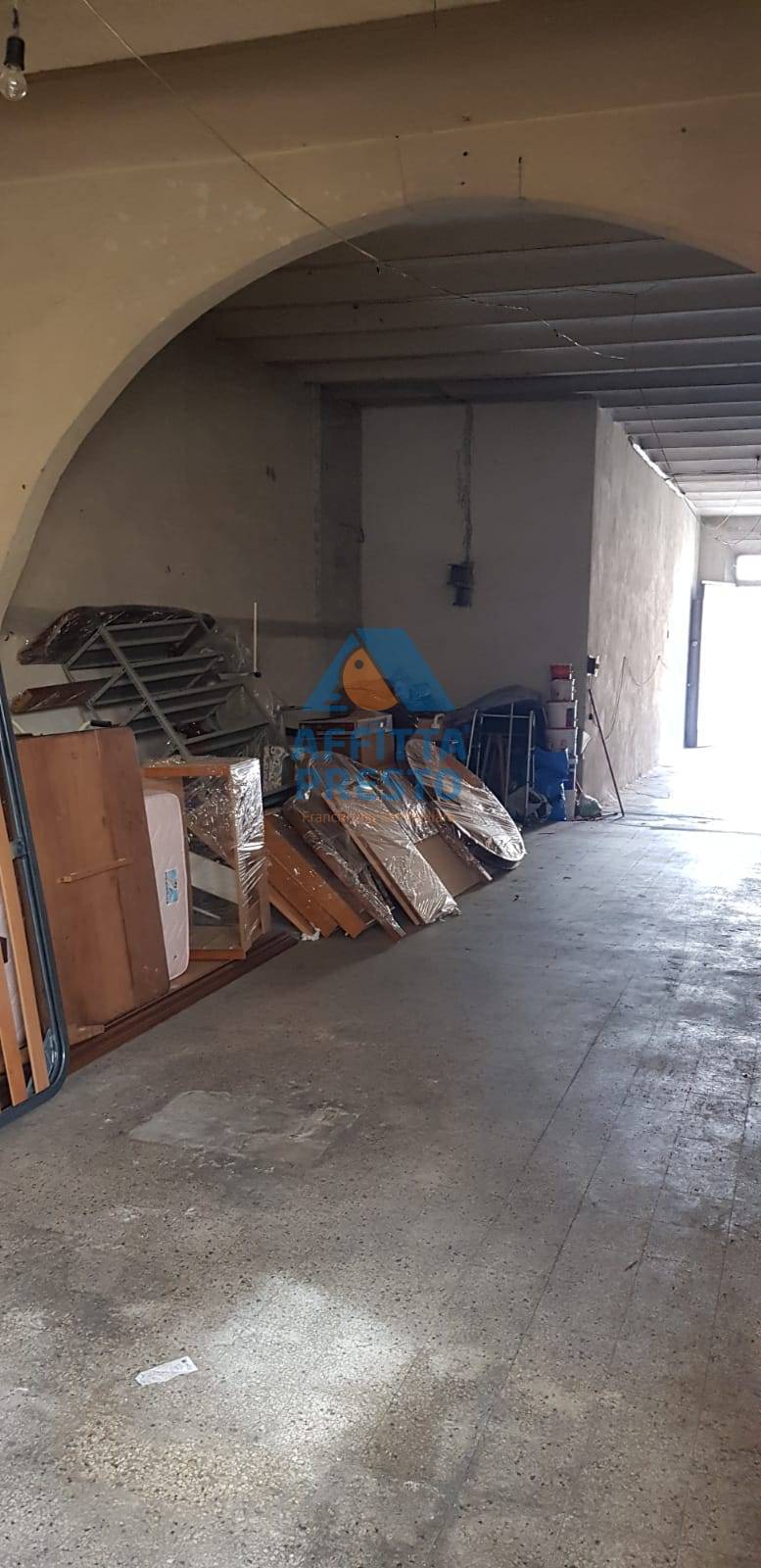 Magazzino in vendita a Empoli, Centro