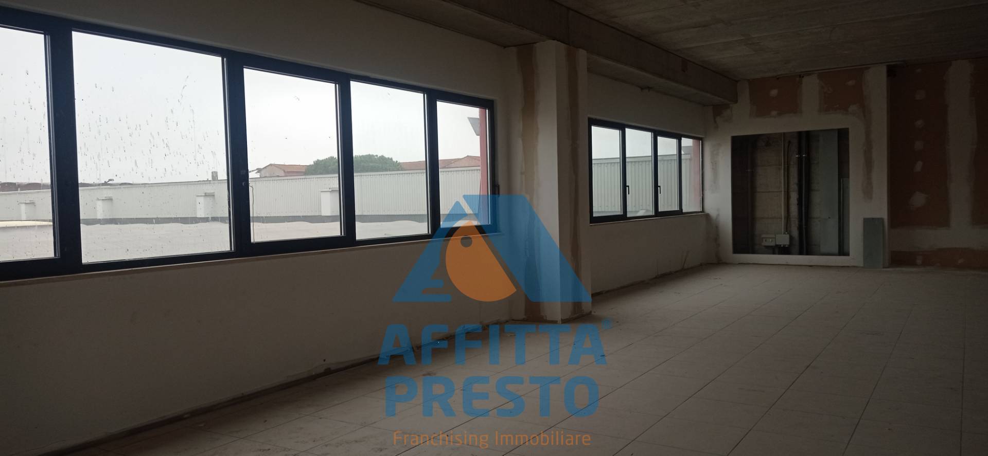 Ufficio in affitto a Santa Croce sull'Arno