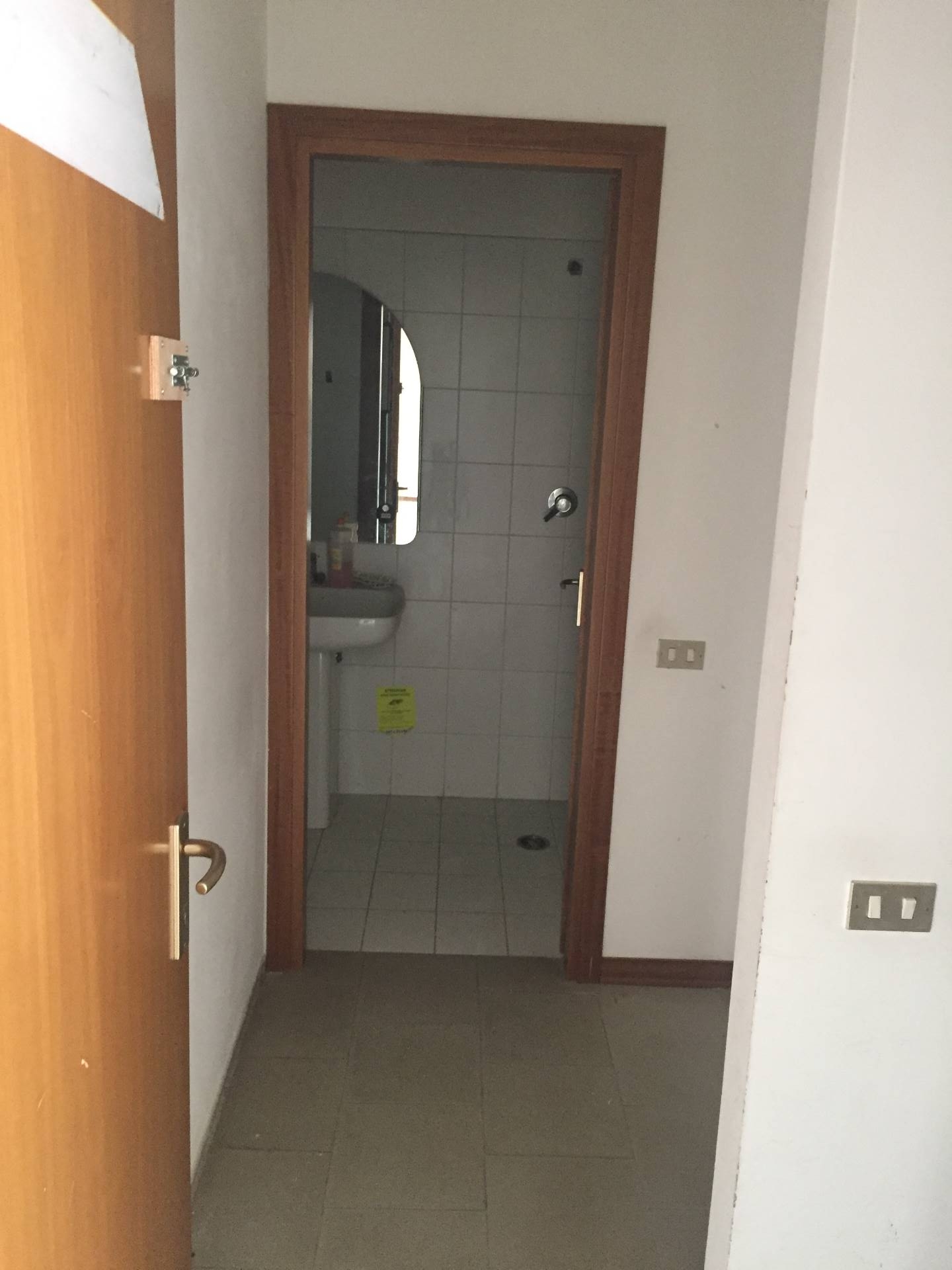 Fondo Commerciale in affitto a Empoli, Villanuova