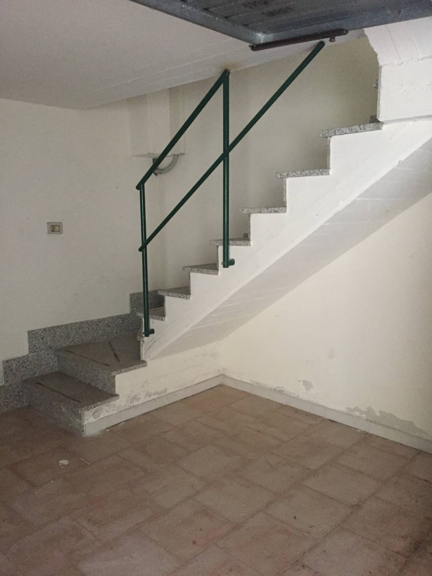 Fondo Commerciale in affitto a Empoli, Villanuova