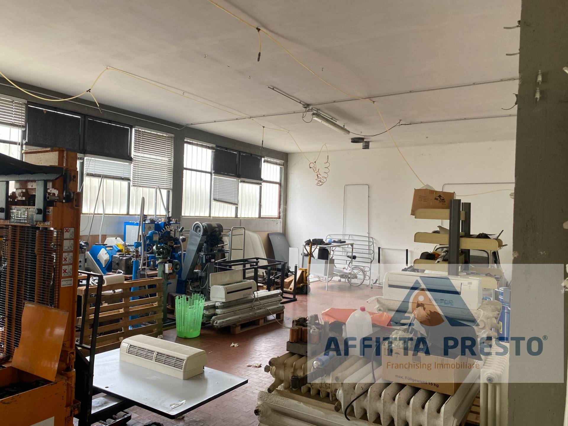 Fondo Commerciale in affitto a Cerreto Guidi