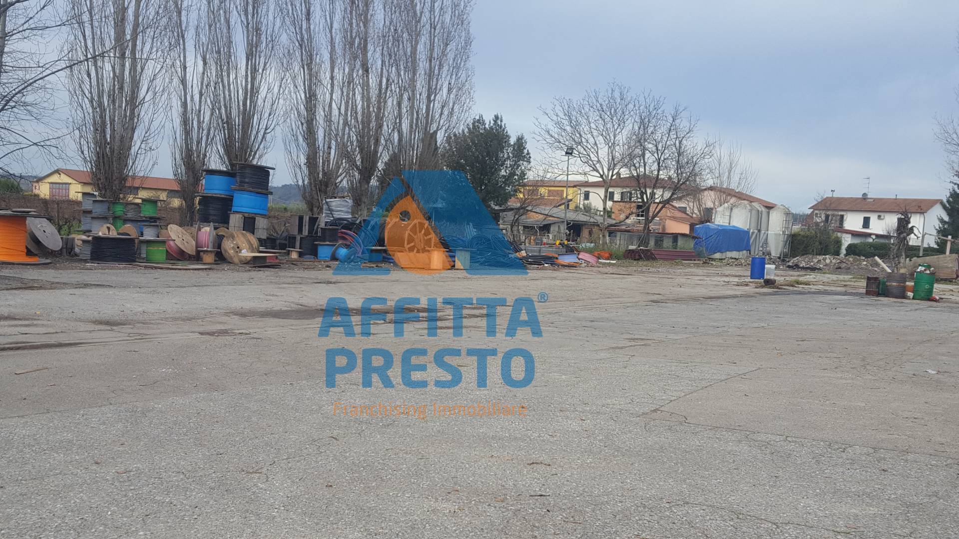 Deposito in vendita a Empoli, Cortenuova