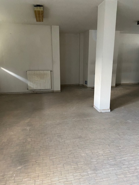 Fondo Commerciale in affitto a Empoli, Centro