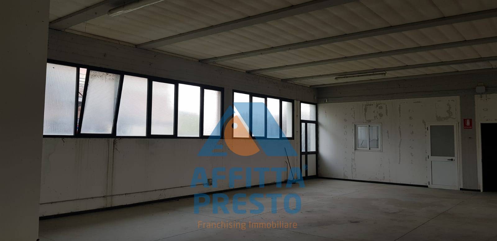 Capannone in affitto a Vinci, Streda