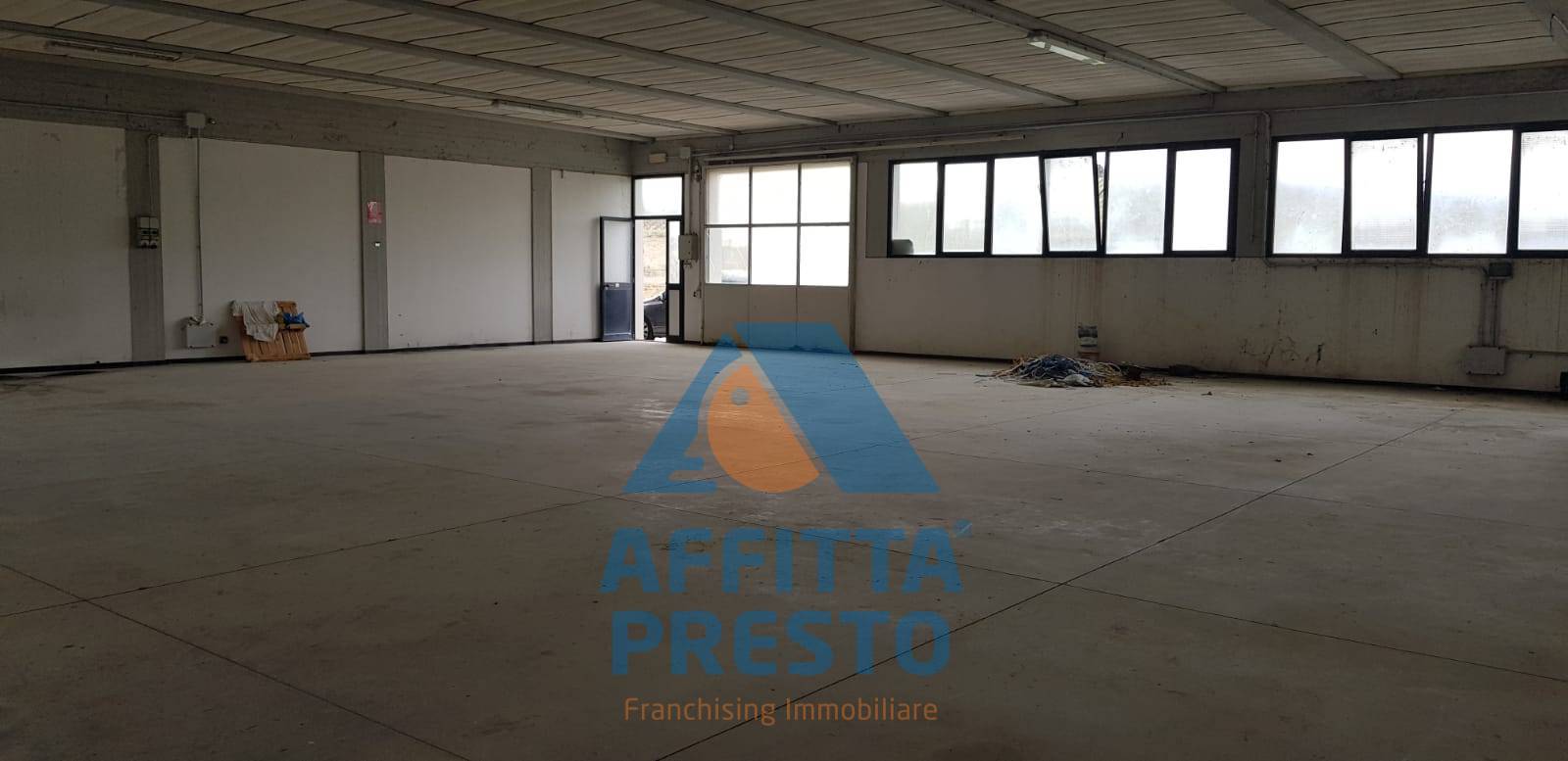 Capannone in affitto a Vinci, Streda
