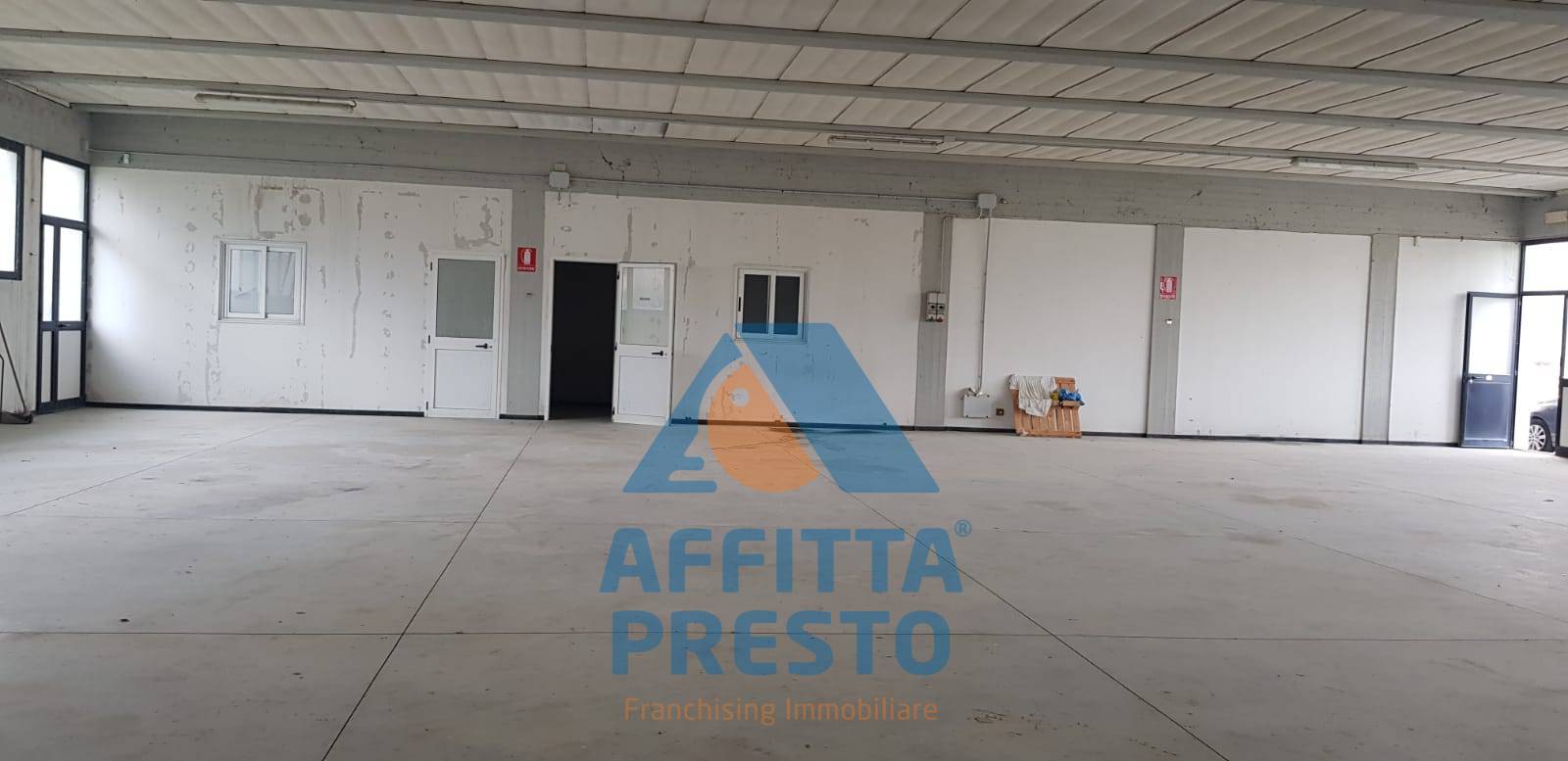 Capannone in affitto a Vinci, Streda