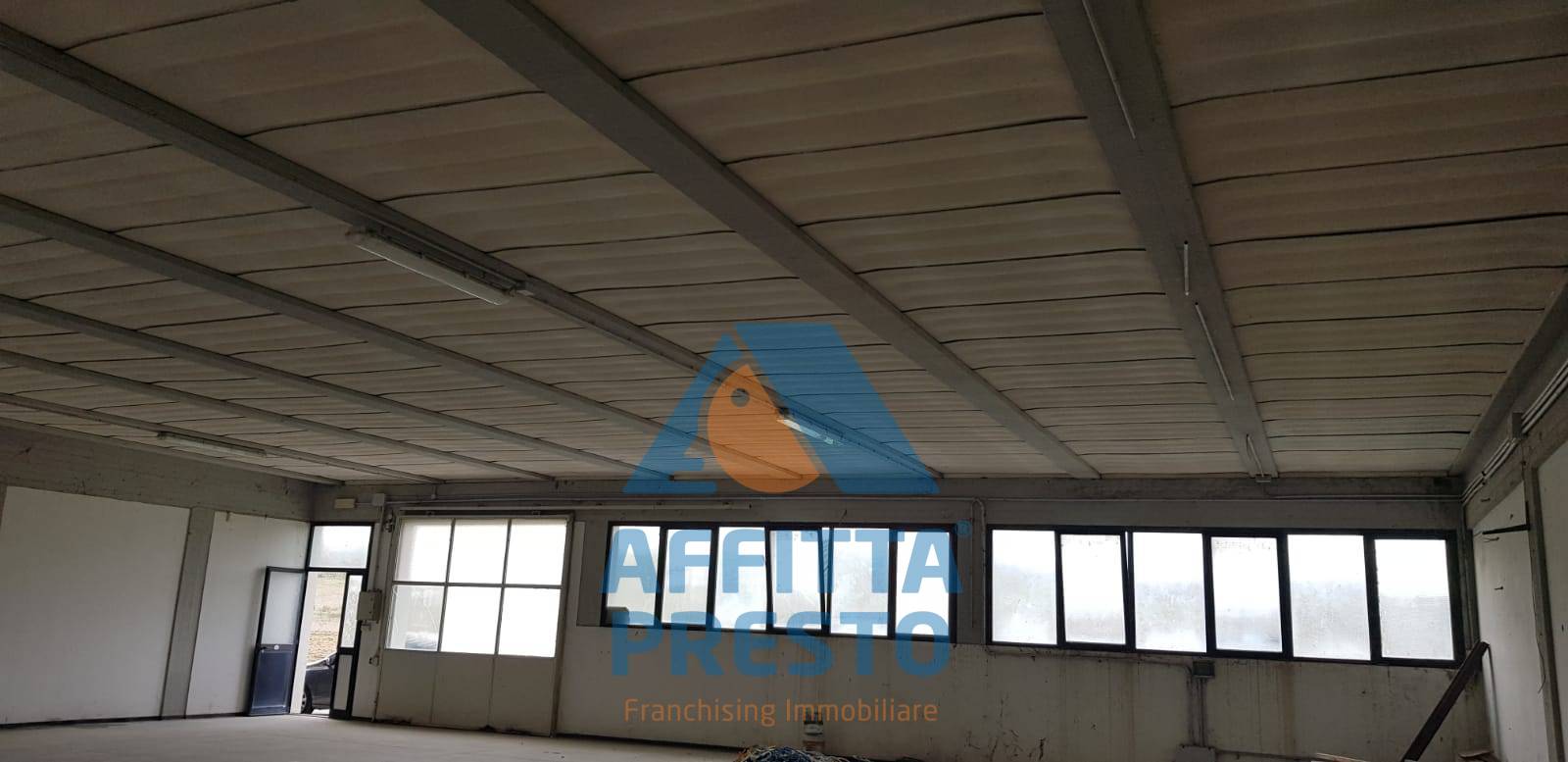 Capannone in affitto a Vinci, Streda