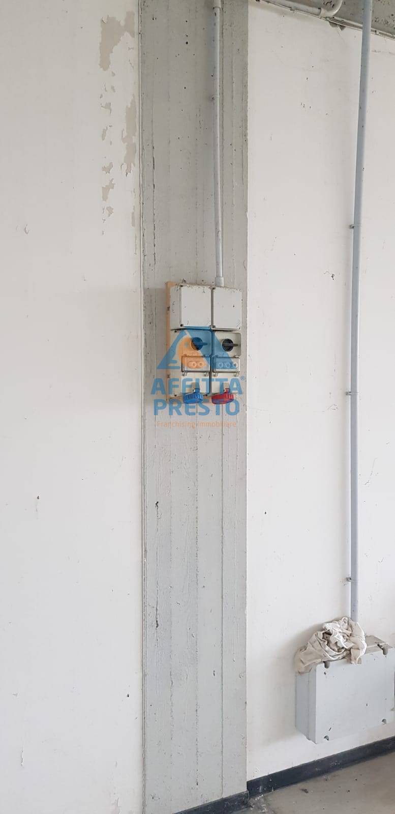 Capannone in affitto a Vinci, Streda