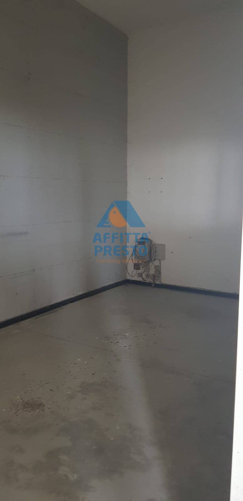 Capannone in affitto a Vinci, Streda