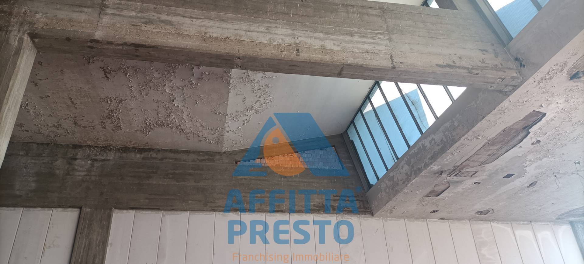 Fondo Artigianale in affitto a Empoli, Marcignana