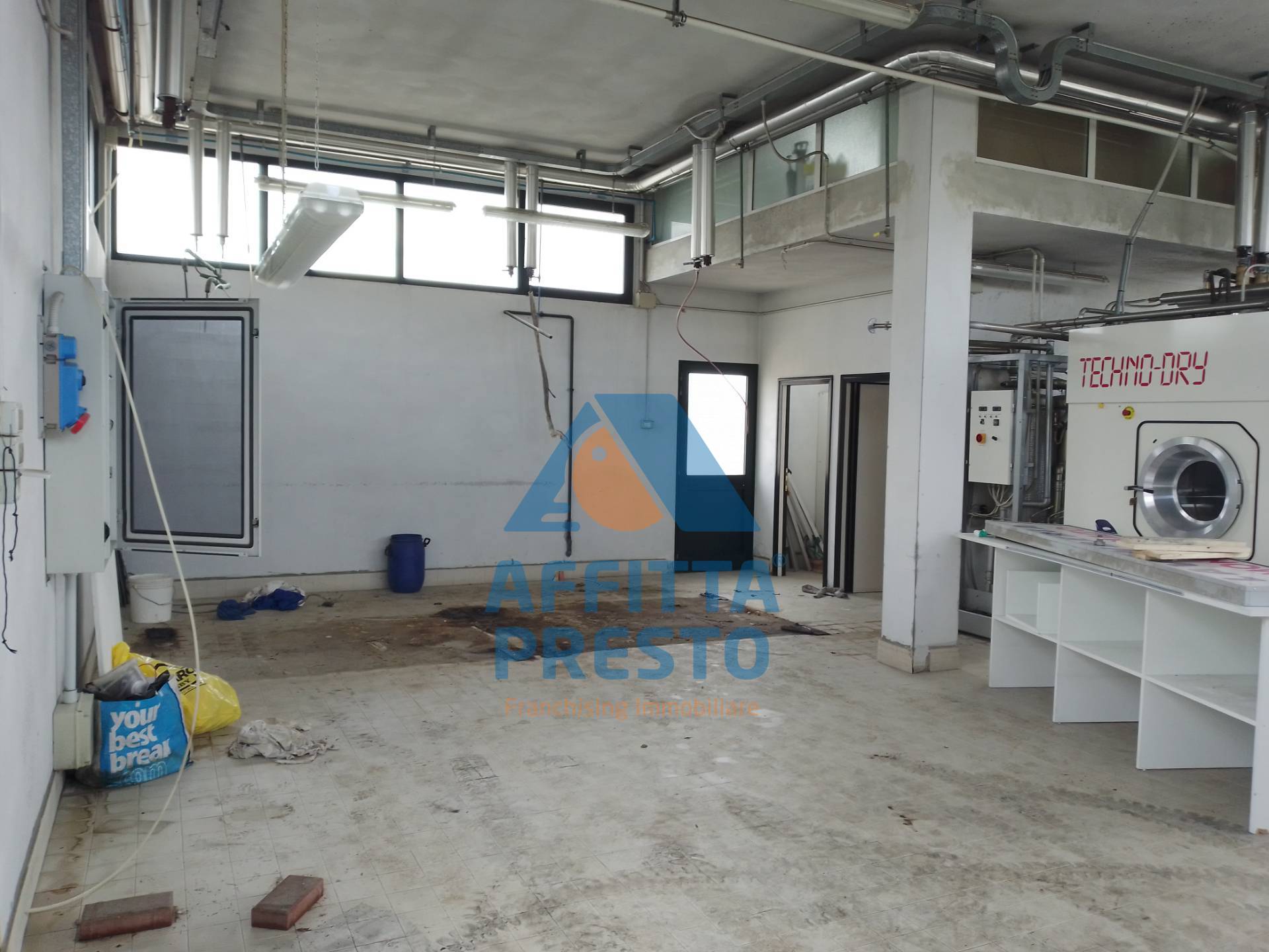 Fondo Artigianale in vendita a Cerreto Guidi, Bassa