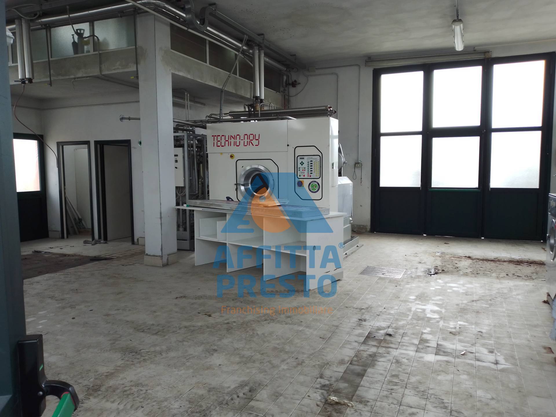 Fondo Artigianale in vendita a Cerreto Guidi, Bassa