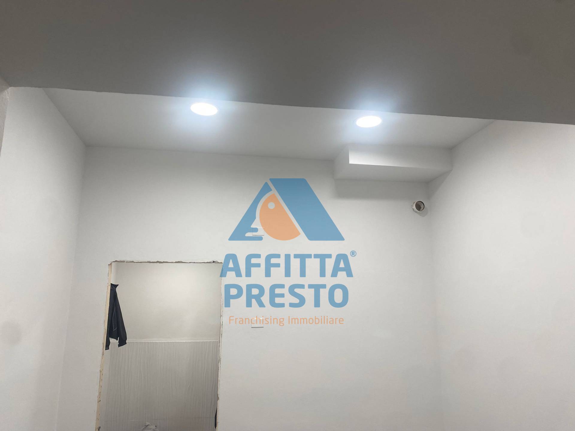 Negozio in affitto a Empoli, Ztl-Centro