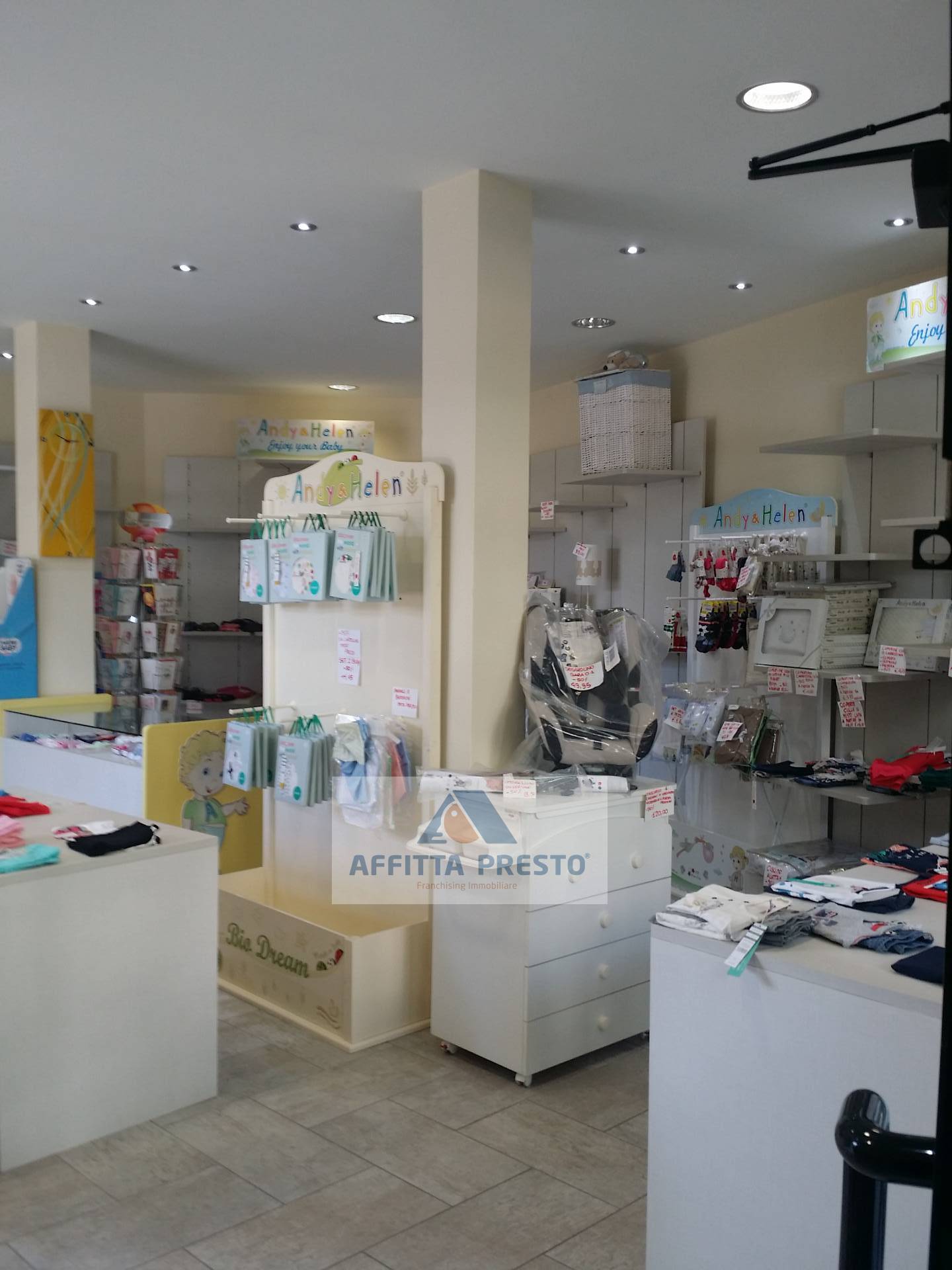 Fondo Commerciale in affitto a Empoli, Marcignana