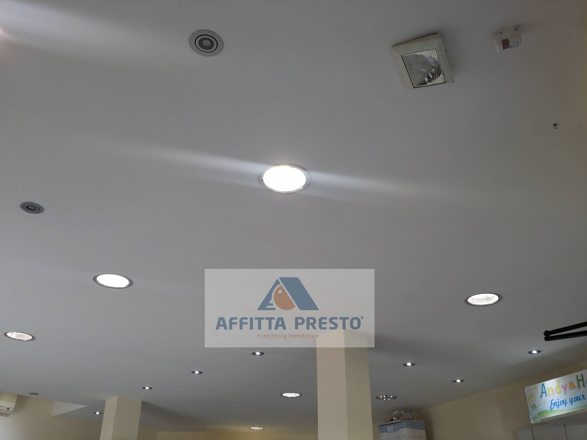 Fondo Commerciale in affitto a Empoli, Marcignana