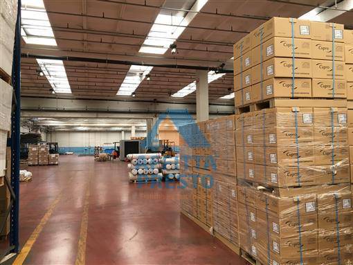 Capannone in affitto a Calenzano