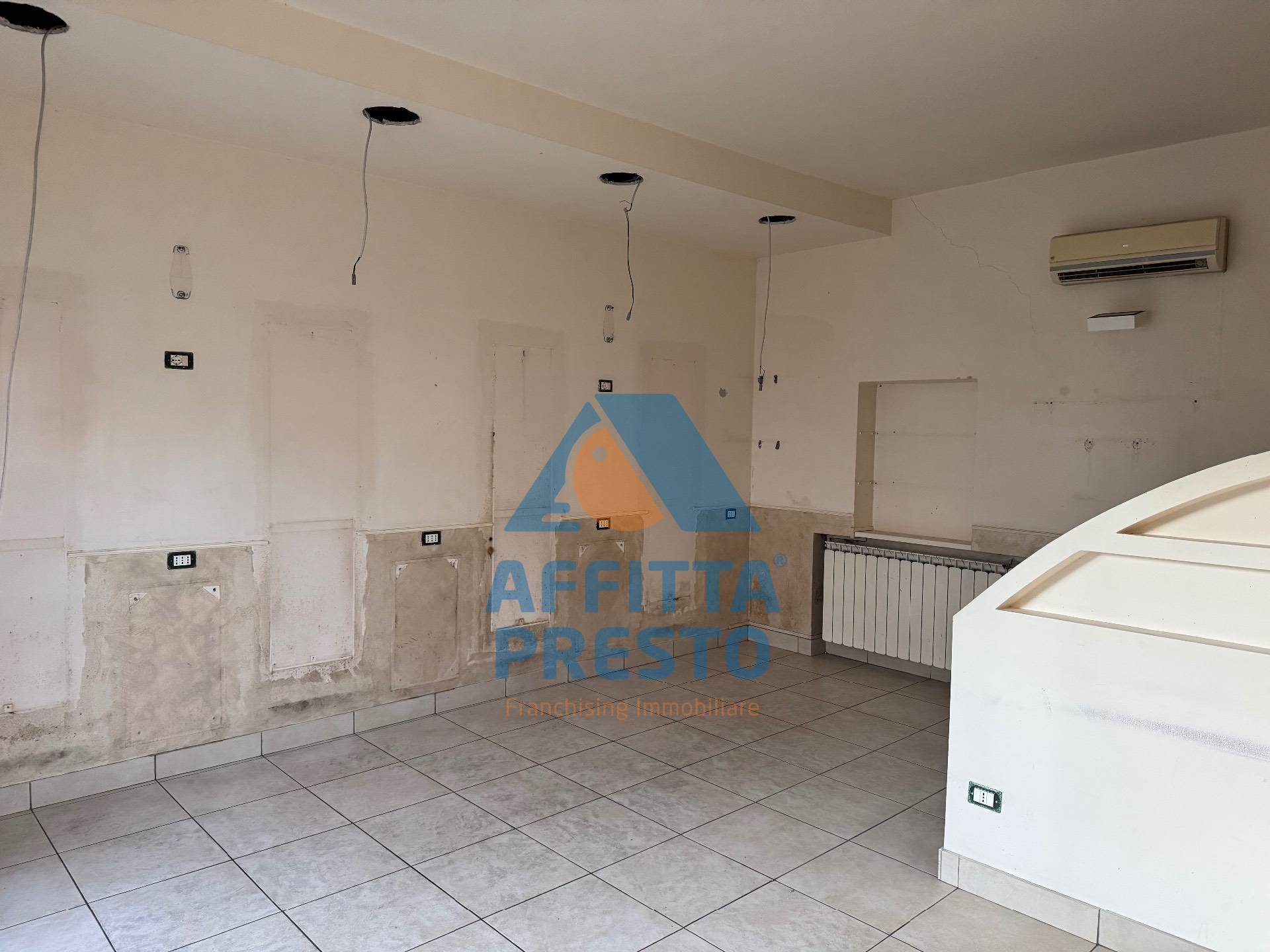 Fondo Commerciale in affitto a Fucecchio