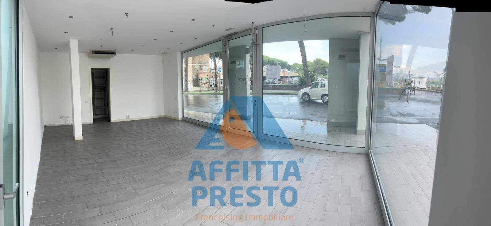 Fondo Commerciale in affitto a Empoli, Stazione