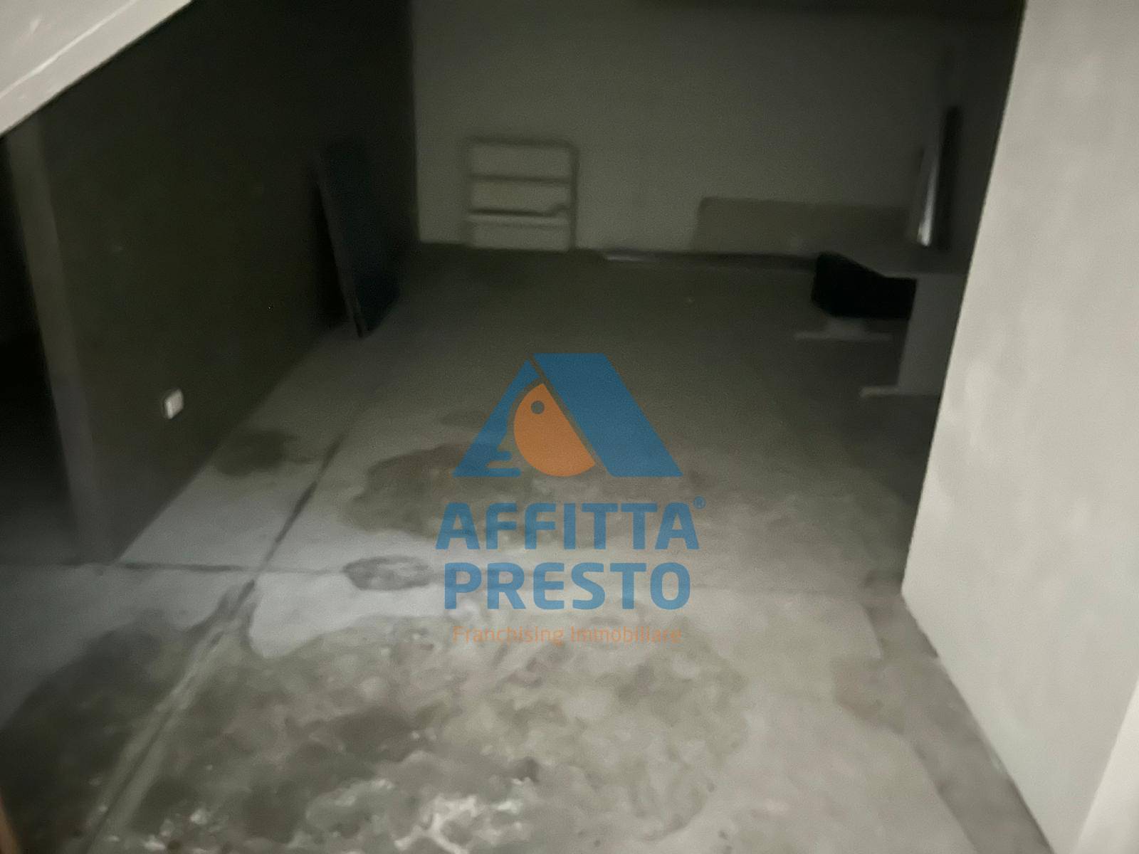 Fondo Commerciale in affitto a Empoli, Stazione