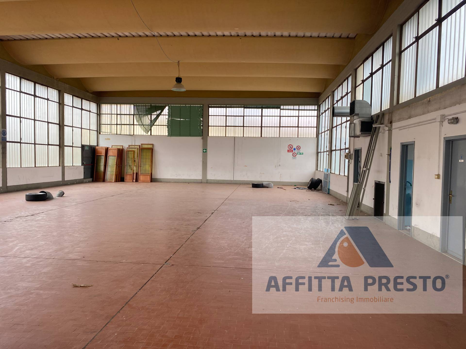 Fondo Commerciale in affitto a Cerreto Guidi