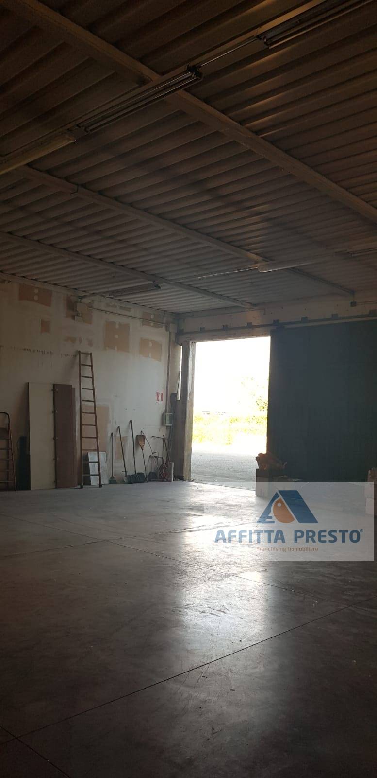 Fondo Artigianale in affitto a Empoli, Marcignana