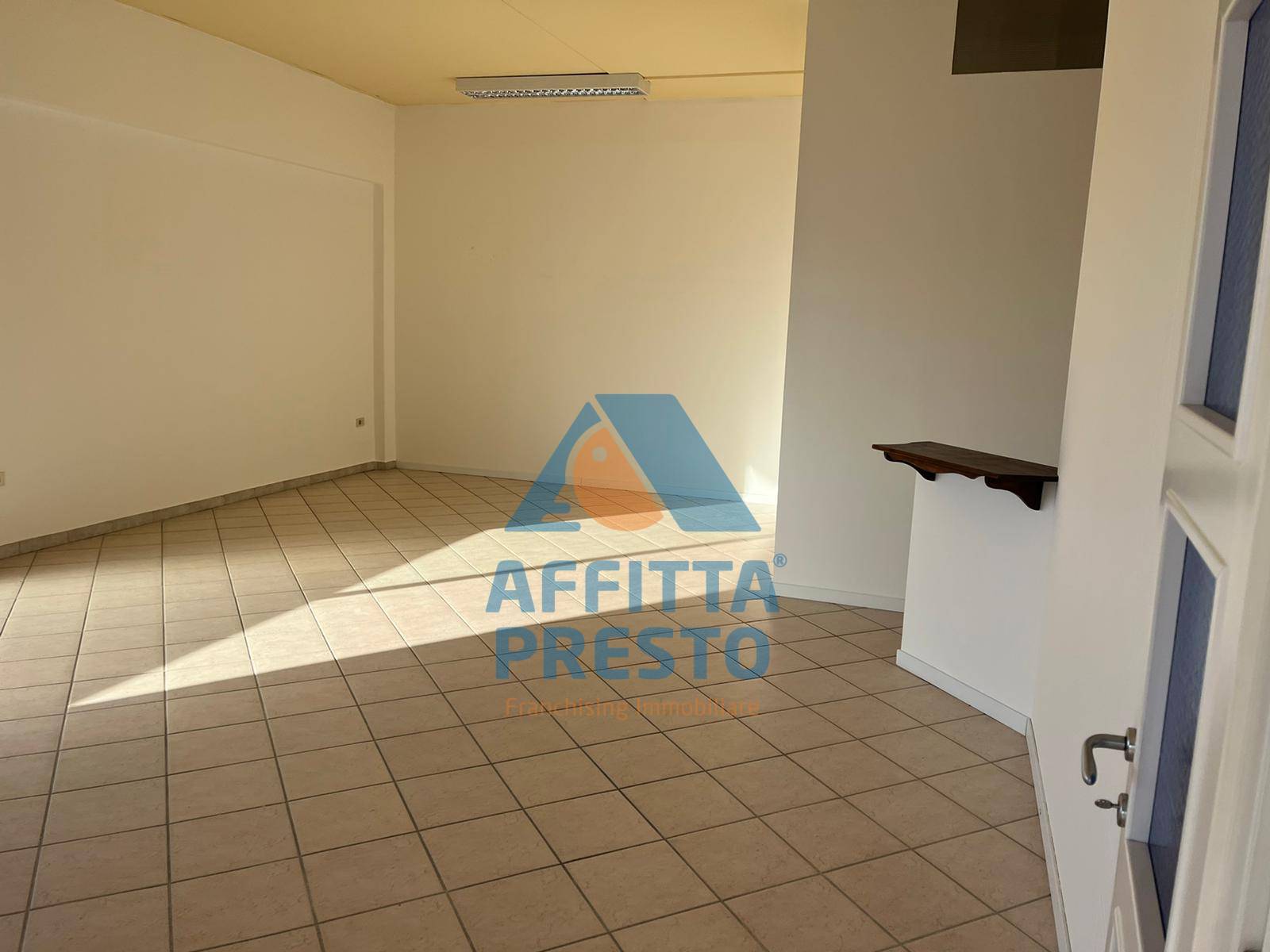 Magazzino in affitto a Fucecchio, Botteghe