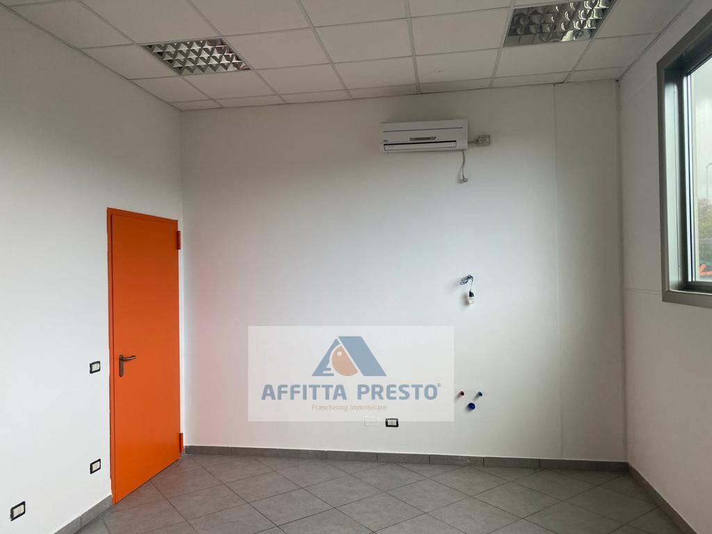 Capannone in affitto a Santa Croce sull'Arno