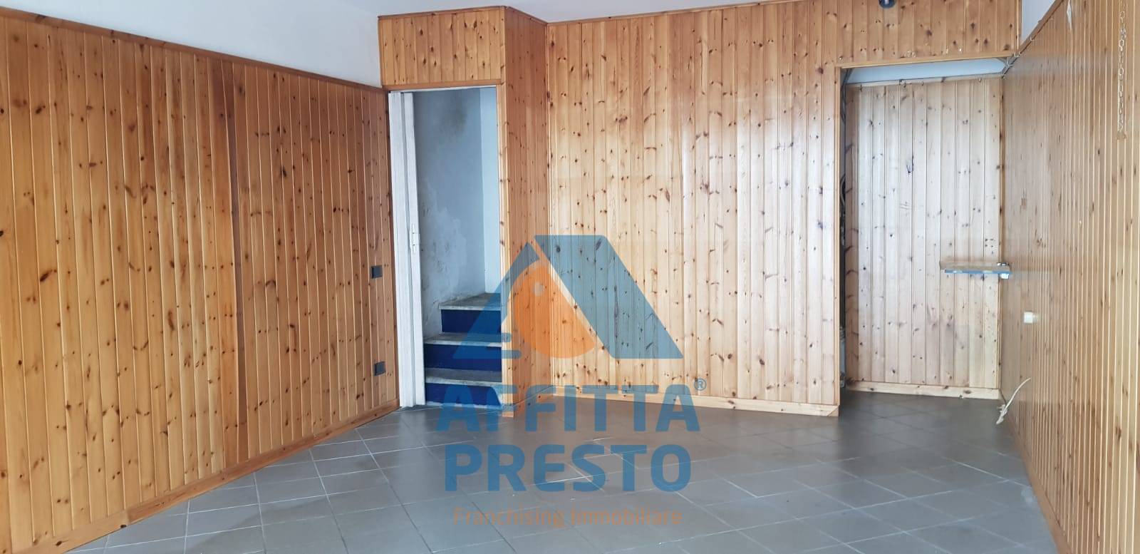 Negozio in affitto a Empoli, Centro