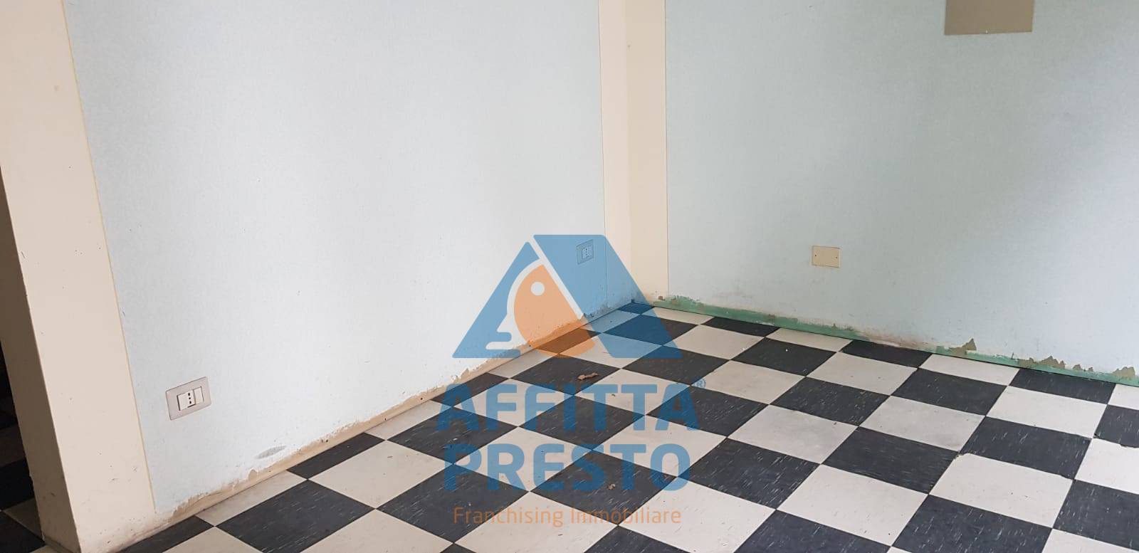 Negozio in affitto a Empoli, Centro