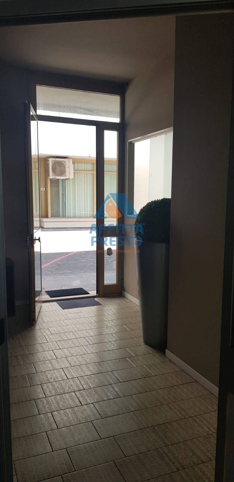 Fondo Commerciale in affitto a Vinci, Sovigliana - Spicchio