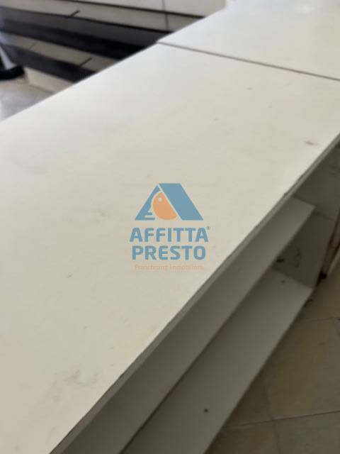 Negozio in affitto a Empoli