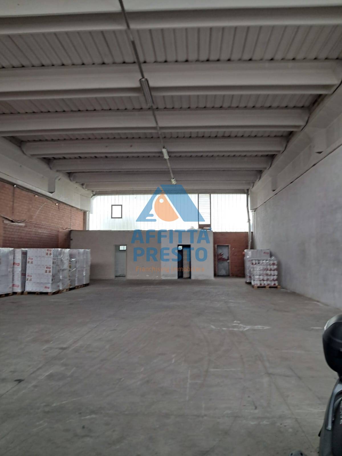 Laboratorio Artigianale in affitto a Pontedera